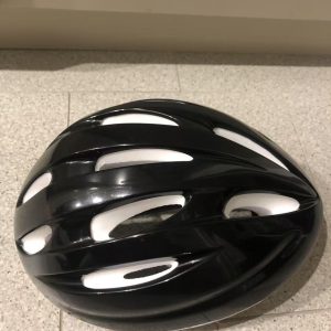 90% NEW Black and White Ventilated Cycling Helmet 九成新黑白通风式骑行头盔